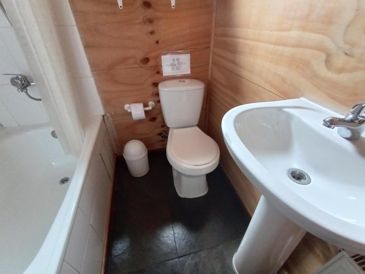 Hostal Palafito Waiwen Кастро Екстериор снимка